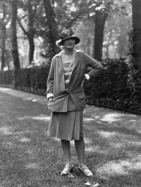 coco chanel clothes 1920s|why was coco chanel influential.